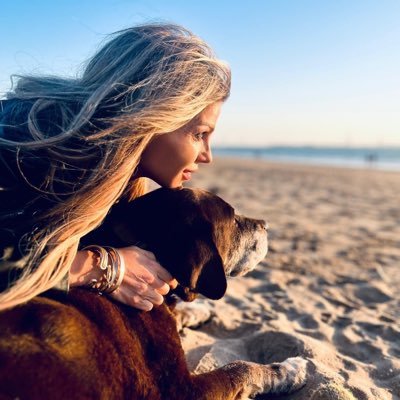 Bea54223Marquez's profile picture. 