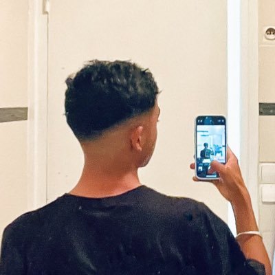 thenwboy's profile picture. new account 🇲🇬