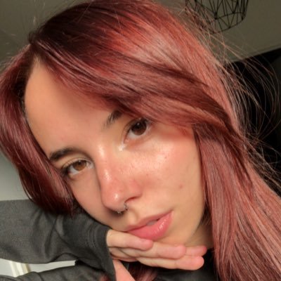 evagtr_'s profile picture. 23