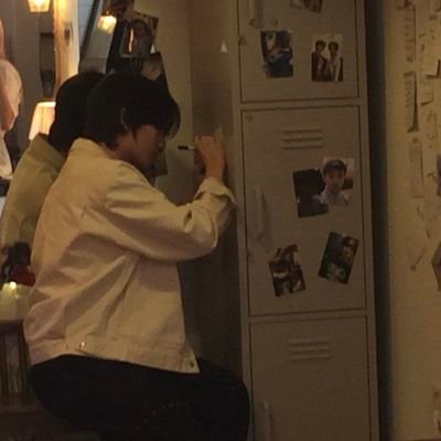 PADO_224's profile picture. 그 때는 왜 몰랐을까 천천히 간다고 해서 사라지는 게 아니라는 걸 | 20↓