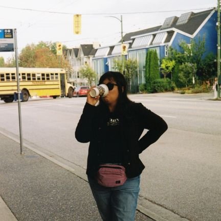 almeendrada's profile picture. Criatura en evolución constante.