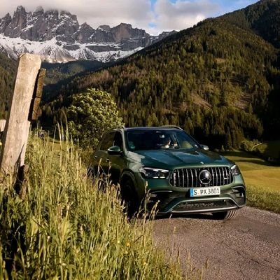 MahmoudBee46188's profile picture. Never design your life like a garden where everyone will walk in and out. Design it like the sky where everyone aspires to reach.