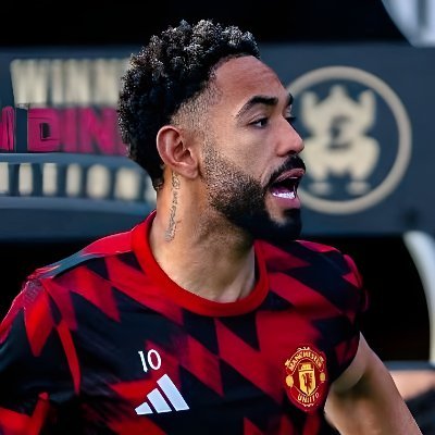 MUFC Fan Account | 𝘛𝘩𝘰𝘶𝘨𝘩 𝘸𝘦 𝘧𝘢𝘭𝘭, 𝘸𝘦 𝘳𝘪𝘴𝘦 𝘢𝘨𝘢𝘪𝘯 †