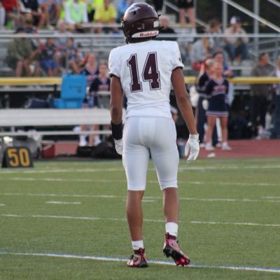 OfcitsJredd's profile picture. DB/WR🎸! 40dash/4.48 official⏱️ )height:5’11/weight:168 Class”27🎓 HIM⭐️School:Maryvalehighschool cheektowagaNY, Max bench🏋🏽(195) Cell +1 (716-291-7652