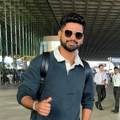 dkwhyimback's profile picture. 