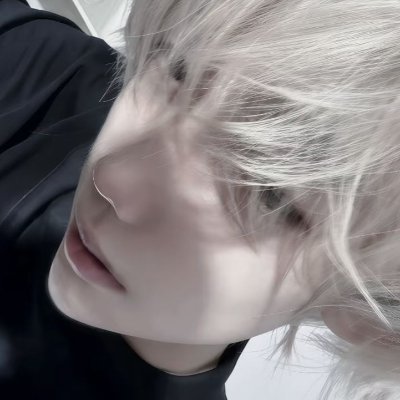sharaishvalda_'s profile picture. mh