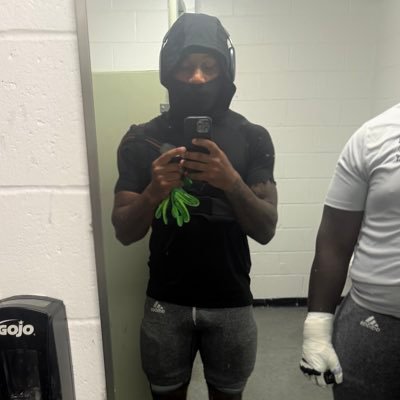 ✝️ 6’4 224lb BACKER /EDGE @milfordprep |40 - 4.52 | #DMV