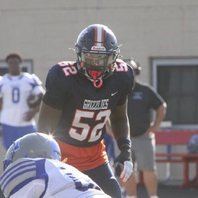 KobeFergus27984's profile picture. 6’3 235 | DE/RT/TE | CO ‘27 | Walter Payton College Preparatory | Chicago, IL | 3.9 GPA weighted | Cell- 224-258-5683 | https://t.co/bK2zy993H1 |🏈⚾️