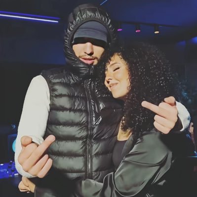 consolreyli's profile picture. 17|