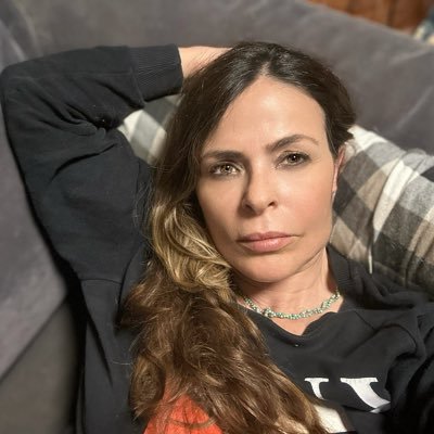 כתבת מעריב בצפון. אמא. הציוצים על דעתי בלבד