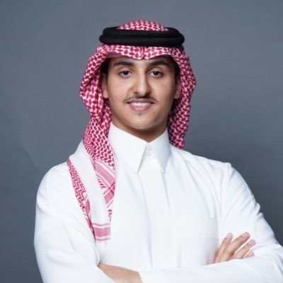 طالب في #جامعة_الملك_خالد -كلية الاعمال -تخصص إدارة الموارد البشرية . رائد نادي التفكير والابداع . شغوف في مجالي و اسعى للتعلم المستمر ذو الجوده العاليه .