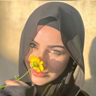 sahelaram_'s profile picture. دانشجوی طبِ سنتی🌿
«فَإِذَا قَضَىٰ أَمْرًا فَإِنَّمَا يَقُولُ لَهُ كُنْ فَيَكُونُ» خُدا بخواهد غیرممکن هم ممکن می‌شود...🩵🕊️