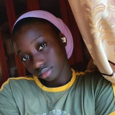 The bravest heart is the one that stays close to Allah even when it's in pain|| A tired Gambian 🇬🇲|| B@rca 💙❤️||
Allahuma inni as'aluka husnal khatimah 🤲