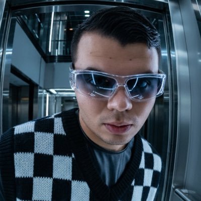 lucasfierce's profile picture. EP 1994 disponível em todas as plataformas digitais ✨