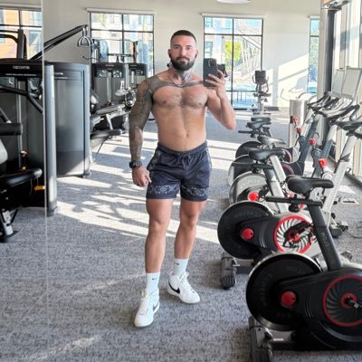 pjrs22's profile picture. Justpablo22 https://t.co/QBJgx0T1Gd