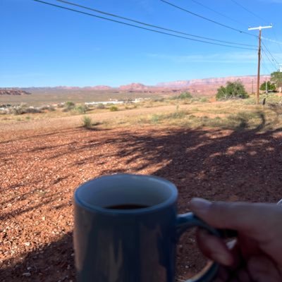 vananuhq's profile picture. i am not too much