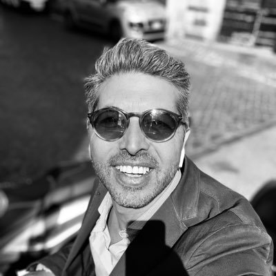 Giuliocesa64528's profile picture. La vera eleganza di una persona si rivela nella sottile coerenza tra ciò che fa e ciò che dice.