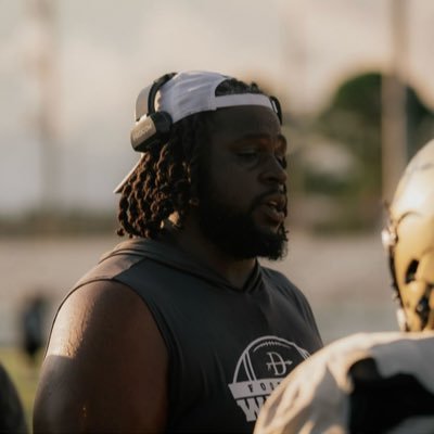 2x University of Alabama Alum. 2x National Champ. 4x SEC Champ. Joe Moore Award Winner. OL Coach Davidson High School. Catch me on the BAMA TAILGATE SHOW🎙️🐘