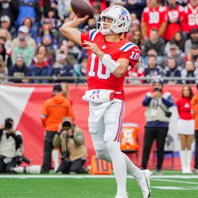 Addicted to sports…I Interview Boston Athletes & Share videos & pics from Patriots/Celtics/Sox events ☘️ Tom Brady and Eminem have both defeated Father Time ⏰