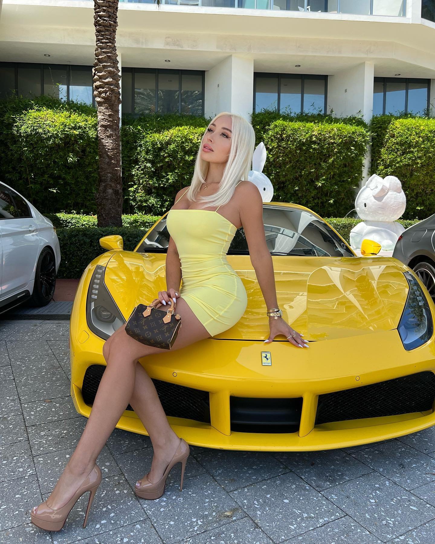 kHaDiJaHfOmO's profile picture. 