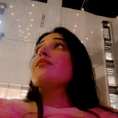 anamsafya's profile picture. Waqt se pehly nahi, naseeb se ziada nahi 🌻