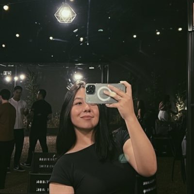 Estou no Twitter para reclamar mesmo, se fosse para comemorar estaria em algum bar por aí