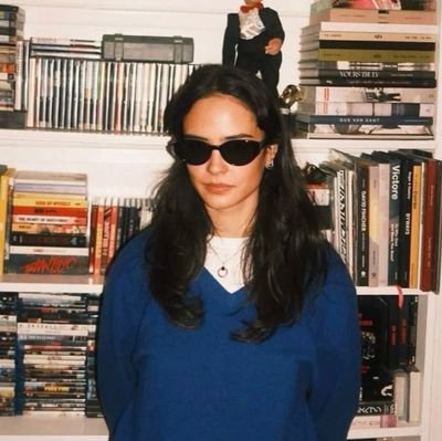 Autora de How Not e de Entre laços e lua cheia
Wlw: Woman Losing Women
🇧🇷
#wenclairstays
https://t.co/Ade295BZBo