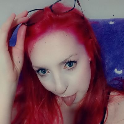 AKA Dreamcast Girl//Pizza Influencer//Shenmue//Resident Evil//90's Babe//Business💌 Suspendeddoll1@gmail.com