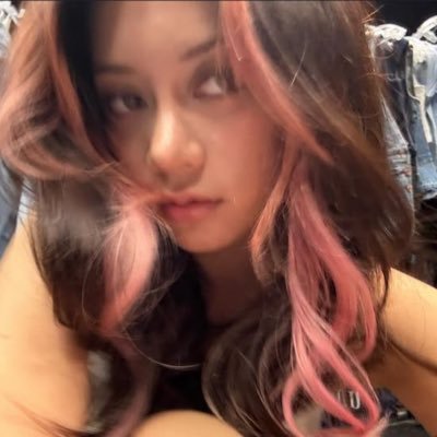 shenqxie's profile picture. @mikorasanji 🩷 me torturo a mi misma jugando genshin diariamente