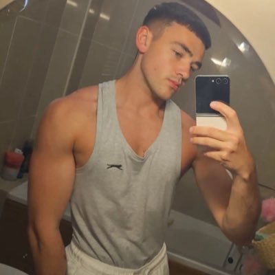 Sinlists's profile picture. 🇮🇪🇵🇸