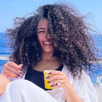 Intersectional feminist, eco-socialist and an aspiring human rights lawyer. 🧚🏽♀️👩🏽⚖️⚖️🍉🇵🇸