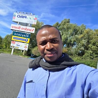 PetKinMak's profile picture. Chercheur.