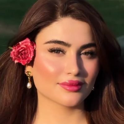 Rose38630056260's profile picture. كن مديناً بالحبّ 
، لكلّ من رأى حزنك و لم يتركك بمفردك 
، لكلّ من تقبّلك كما أنت 
ولم يبتعد عنك برغم كلّ شيء
، لكلّ من دخل حياتك و وثقت به و لم يخذلك