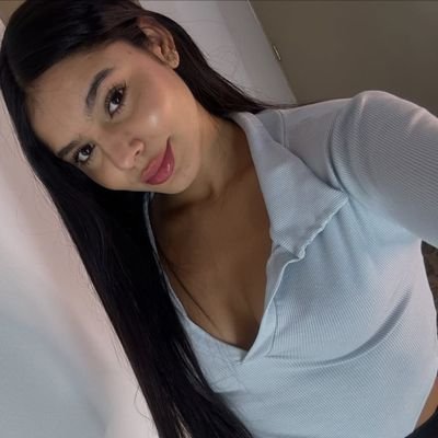 dangerous curves, killer smile, unforgettable vibe 😂 is all about myself 🇺🇲🇲🇽