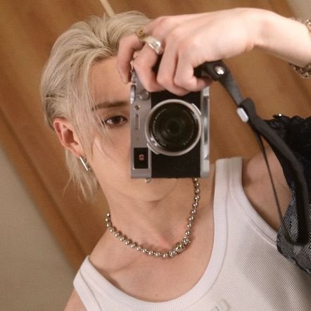 ㅤㅤㅤ 🫀: eu e o chan escrevendo fanfics no ao3 • ꒰ა 💌 ໒꒱ I'll stay forever. I'm right here ₊˚⊹♡ • bi¡ace • 24y • 🏡 stayville • channie slow collector˚₊·♡