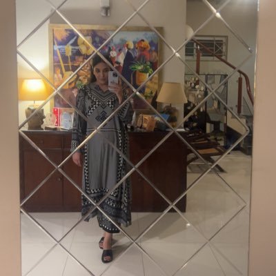 former high achiever. ex happy person. self proclaimed intellectual. Joke assassin. satire account. | opinions are personal, not endorsed by my employer |