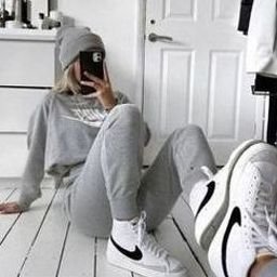 ahijie4906's profile picture. 