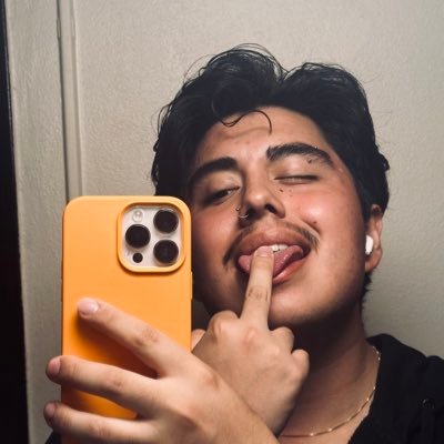 ericktejada1989's profile picture. 19 ~ he/him ~ IG: erick_t1989 alt: @erick__1989