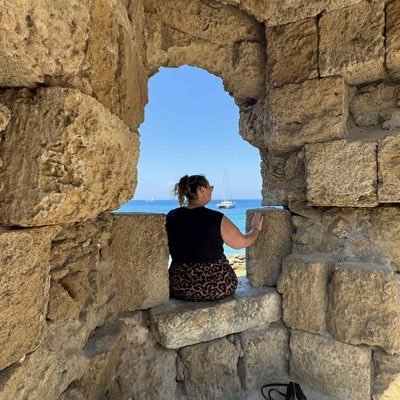 ChlrLau1224's profile picture. 