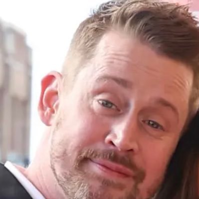 luckydragons89's profile picture. 🉐 I am the truth | Welcome to the jungle | Knicks fan | Have you ever seen the rain 🉐 if you use the term “killer instinct”, you’re a fucking moron