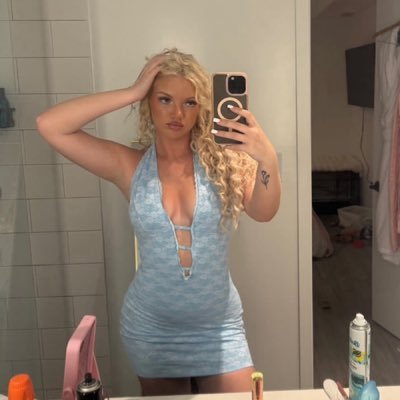 Your Greatest Addiction ✨|23yo👸|Tribute is $30|Now Be A Good Boy and Bark for me on your knees 🐕🔥| Tribute Link: https://t.co/PA0pLYuvUS