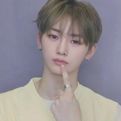 qwertzuyu_'s profile picture. zhou anxin’s wife&lee sangwon’s wife