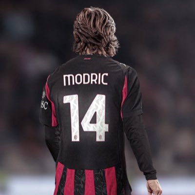 StayPuftMMMan's profile picture. Tifo Milan da quando si dominava in Europa, non nella coppa fatturato. Aspetto il prossimo trofeo: Cardinale devi vendere! Vattene!