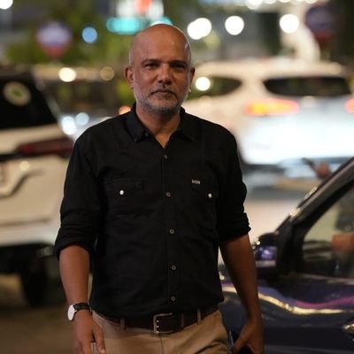 suhananasimkhan's profile picture. Journalism In Entertainment Is Like Raakh Ke Dherr Me Sui Dhundhna