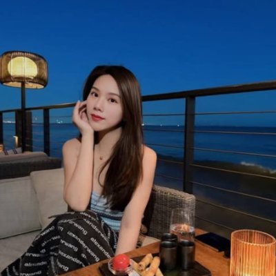 Idecemberss's profile picture. A woman who loves life, likes traveling✈, shopping🛍, golf, swimming, 
 reading, tennis.🏌️‍♀️🏊‍♀️📖🎾

ALONE