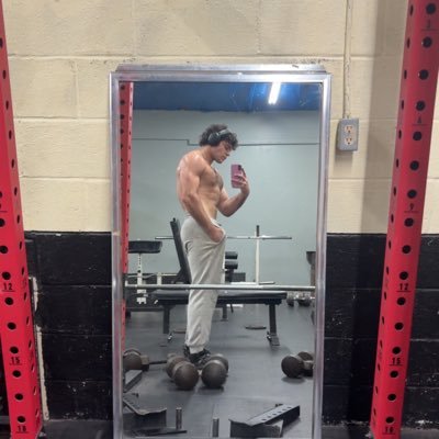 fartsmellafvs's profile picture. 
