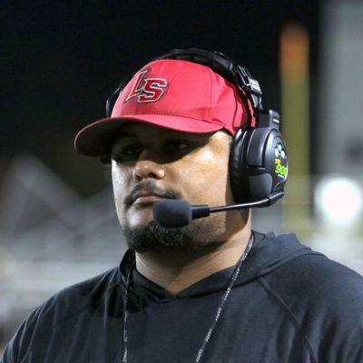 JacobCron's profile picture. La Salle HS 🏈 Coach |  @LetsGoBigMoe Alum | @SPADUofL Alum | Aspiring AD