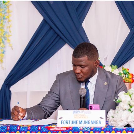 fortunemung's profile picture. Président honoraire des étudiants de l'ISIPA/KIN 2024-2025
Membre de l'AJAD
Consultant en communication numérique
Manager
communicologue