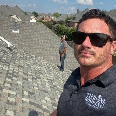 arnoldhenrich9's profile picture. A military personnel 🪖🪖
