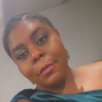 ENTP. Creative. Rebel w.o a cause. Girl in tech
DreadedRoot Tea Co. Founder ☕️
♒☀♎🌠♊🌙